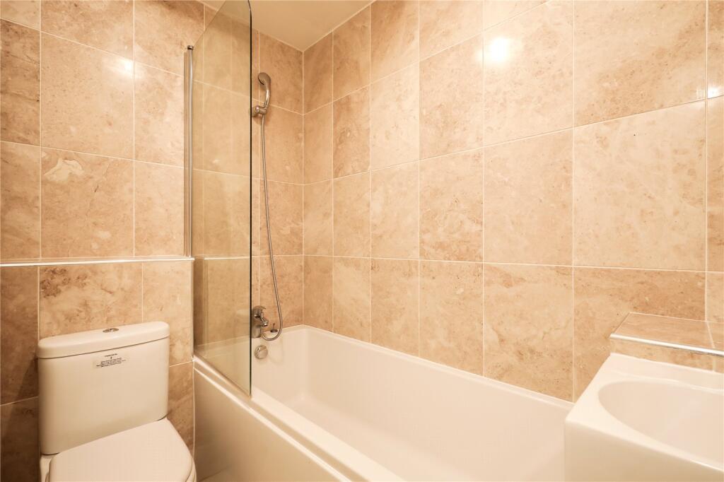 Apartment in London - More
