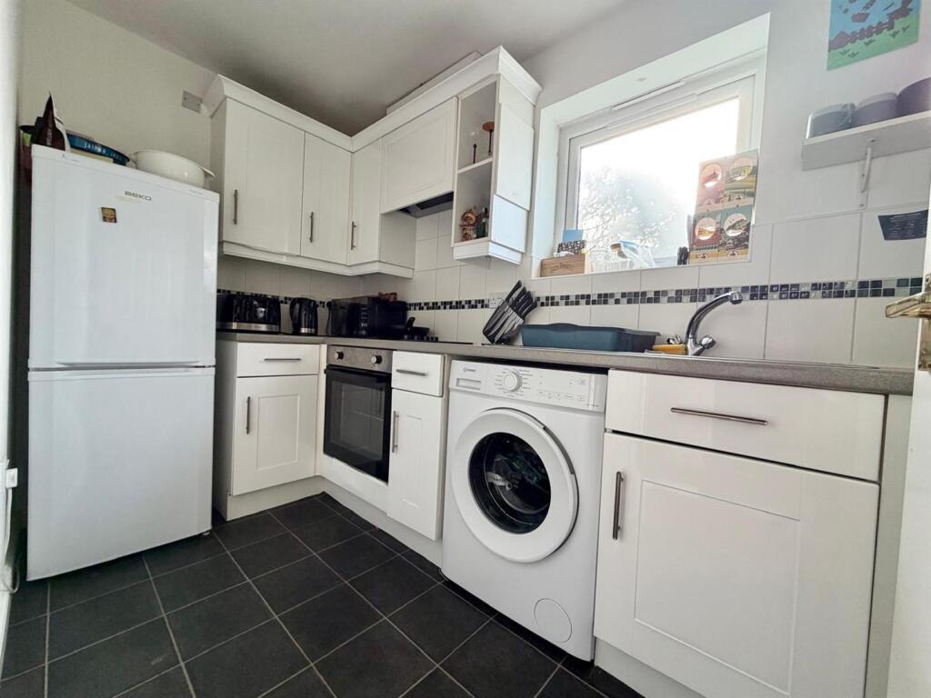 Apartment in Warwick, Whitemoor, Kenilworth - View 5