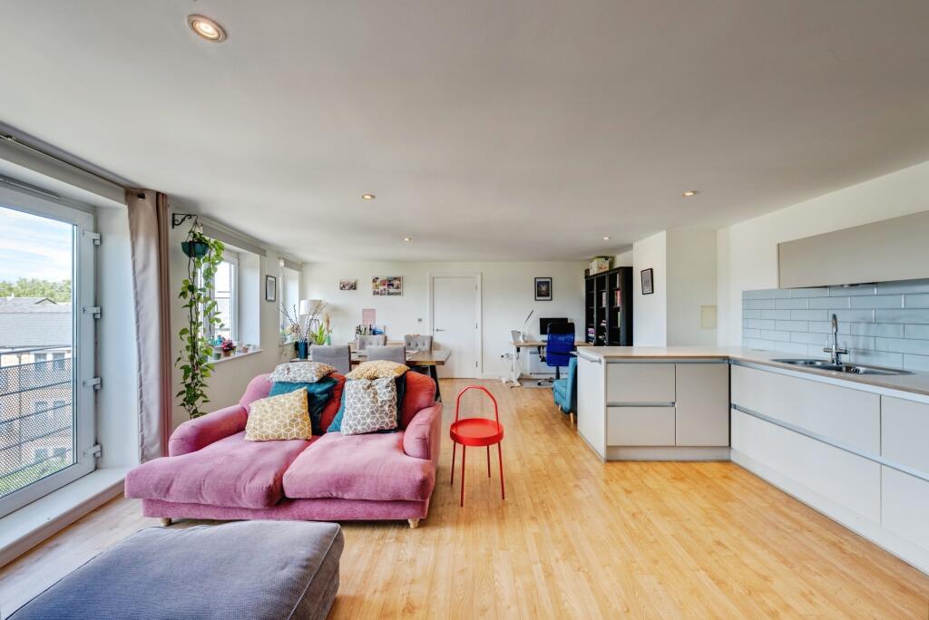 Apartment in London - View 4