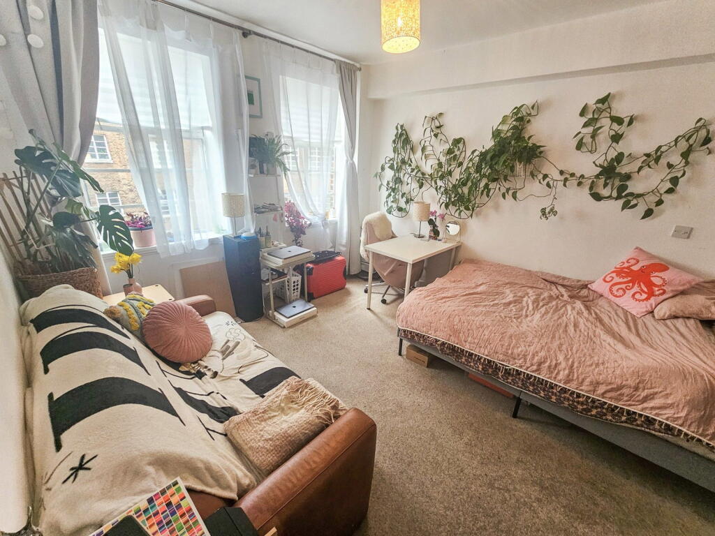 Main image of property: Hamlet Gardens, London, W6 0RW