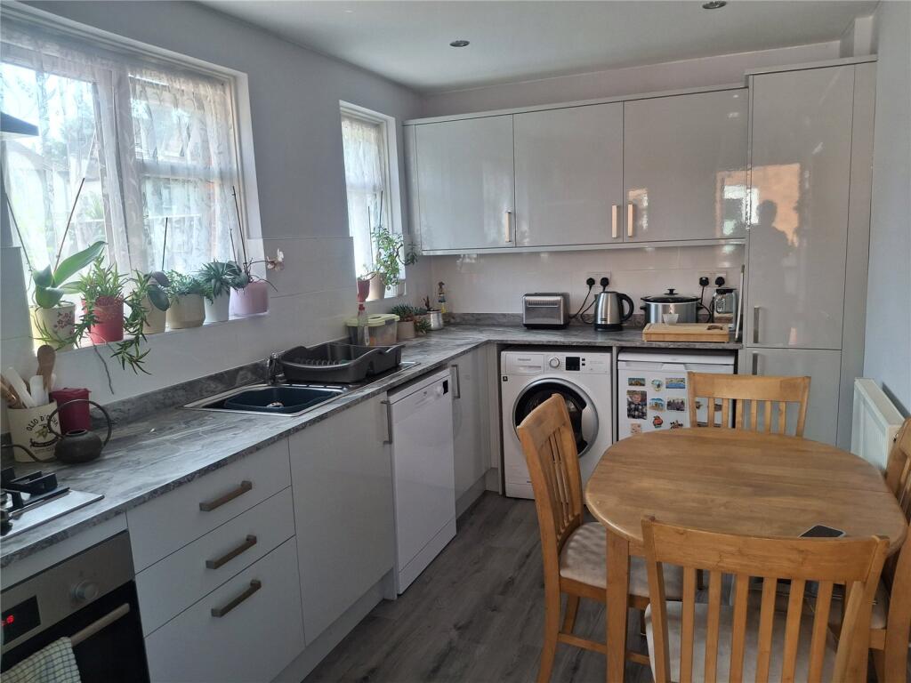 House in Eastbourne, East Sussex - View 4