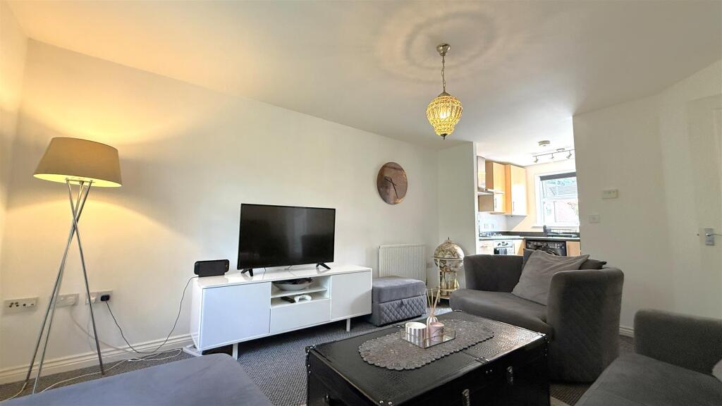 Oakville Drive, Bournville, Birmingham photo 4