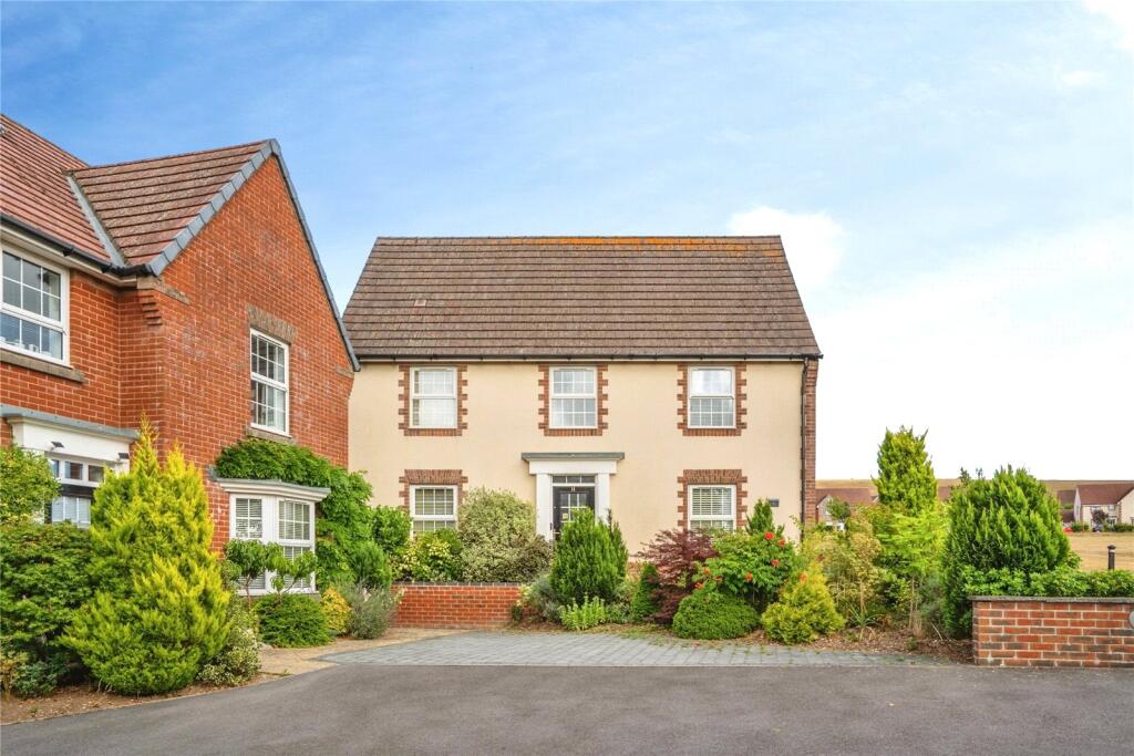 Main image of property: Endal Way, Clanfield, Waterlooville, Hampshire, PO8