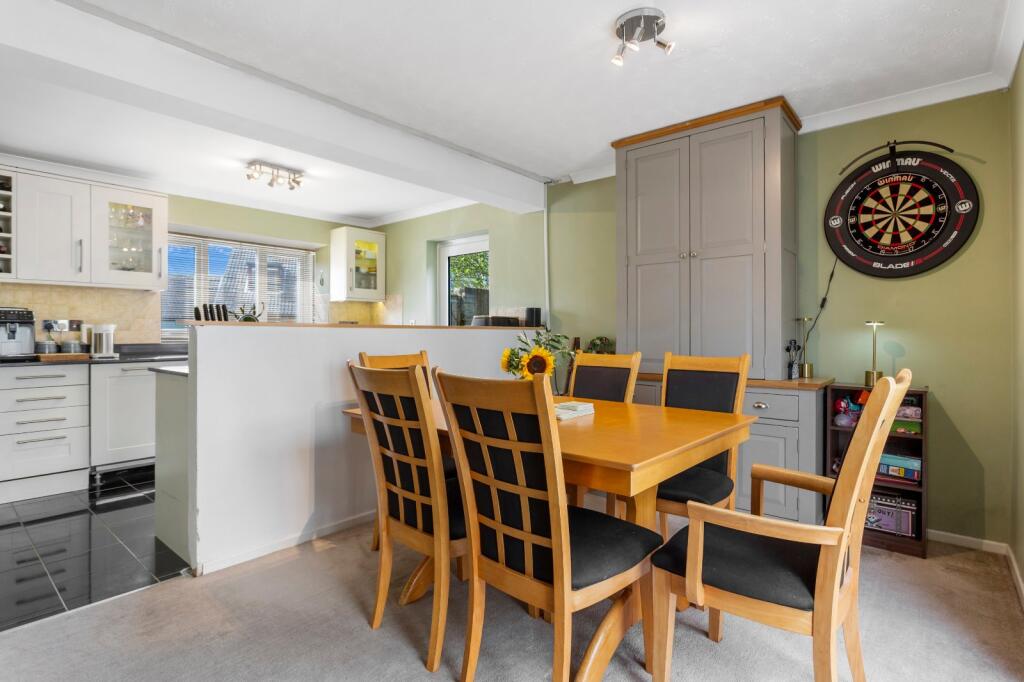 House in Gloucester - View 5