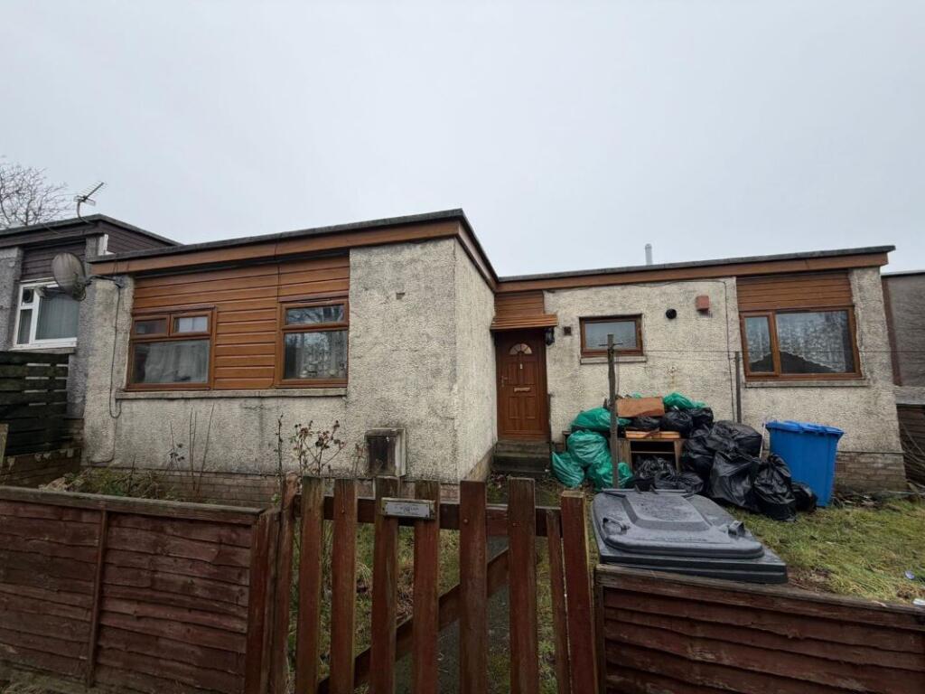 Main image of property: 376 Charleston Drive, Dundee, Angus, DD2 4BD