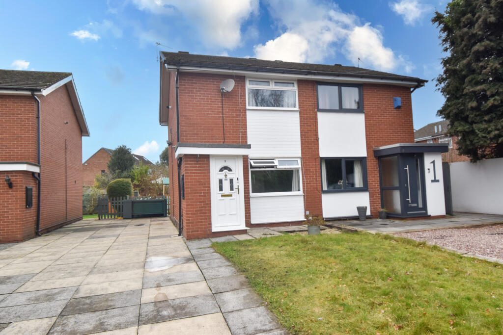 Main image of property: Lingmell Close, Davyhulme, M41