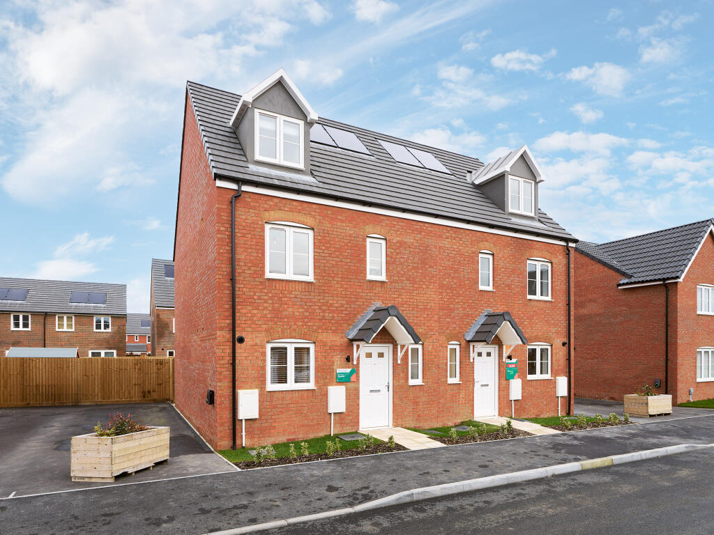 Main image of property: Compass Point, Northampton Road, Market Harborough, Leicestershire,
LE16 9HW