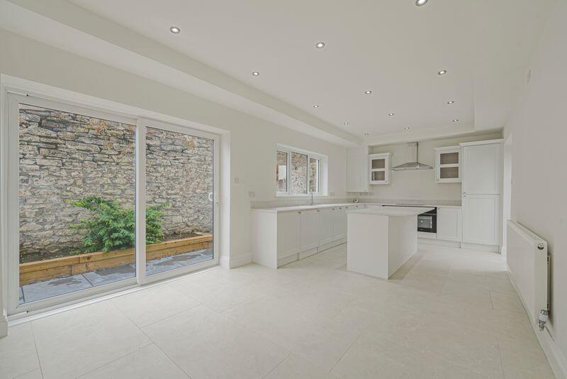 House in Neath, Cimla - View 5