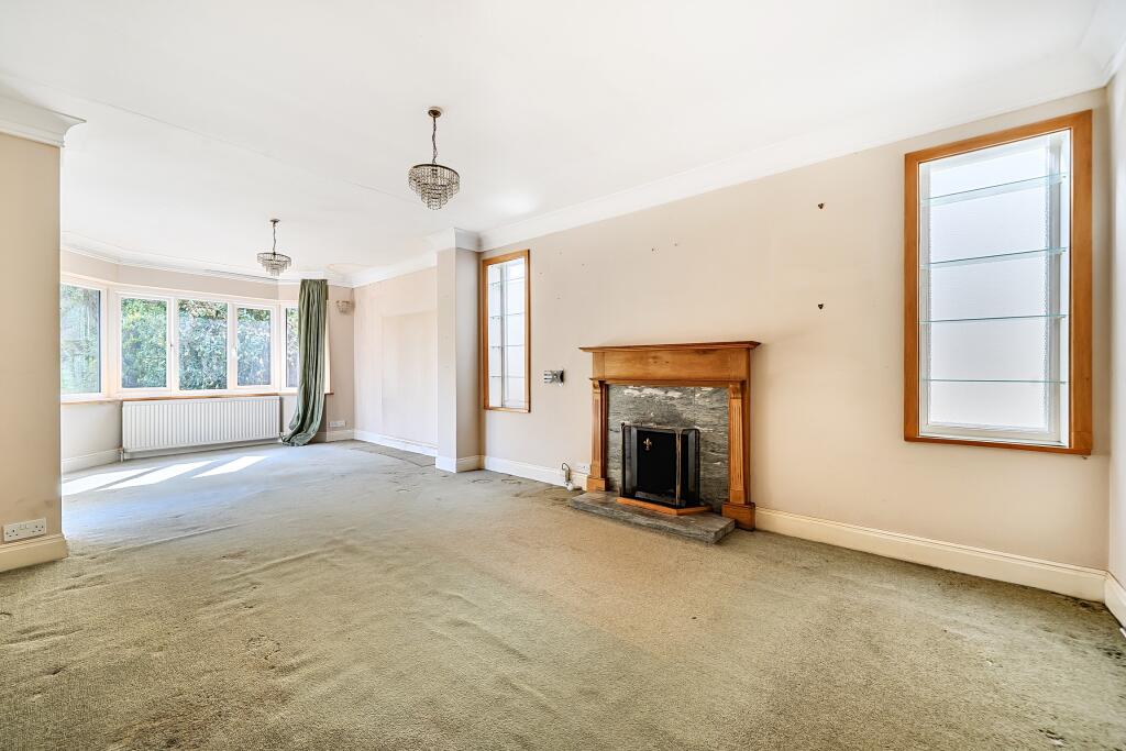 House in Woking, Surrey - View 4