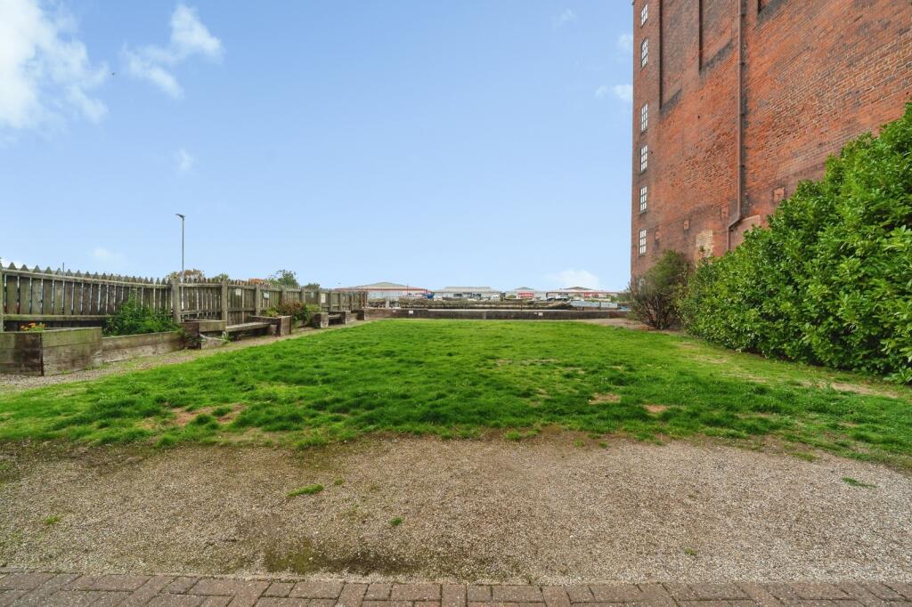 Property photo 11
