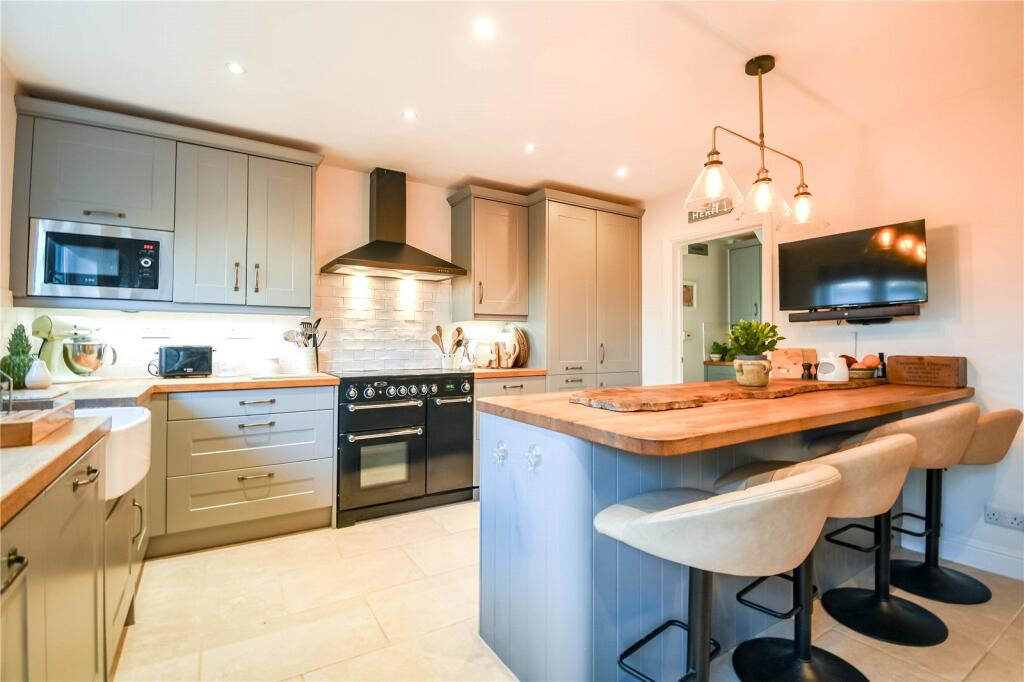 House in Swindon - View 4