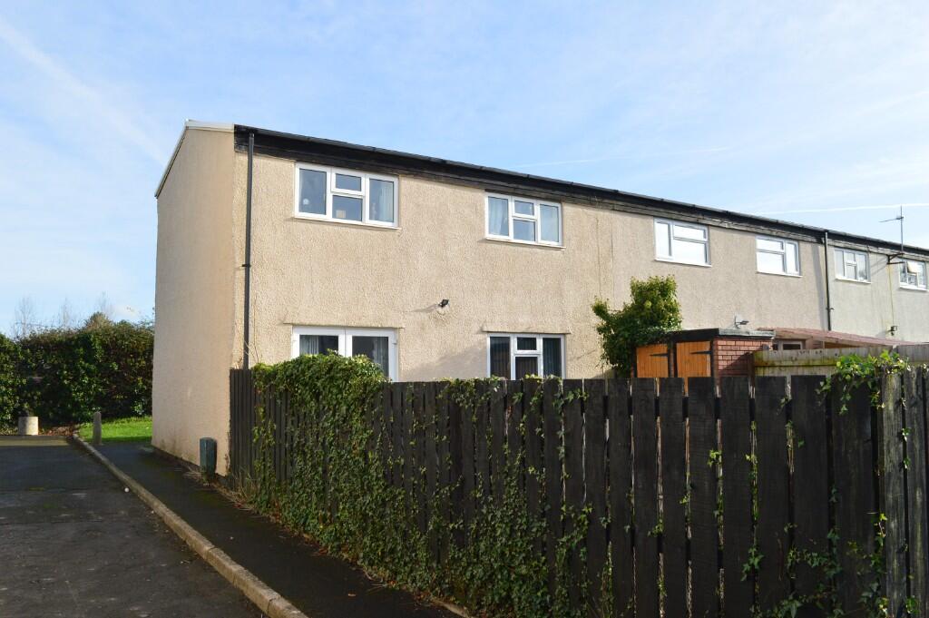 Scott Close, CF62 photo 2