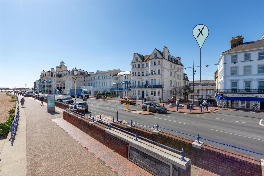 Apartment in Eastbourne, Seaside, Roselands - View 4