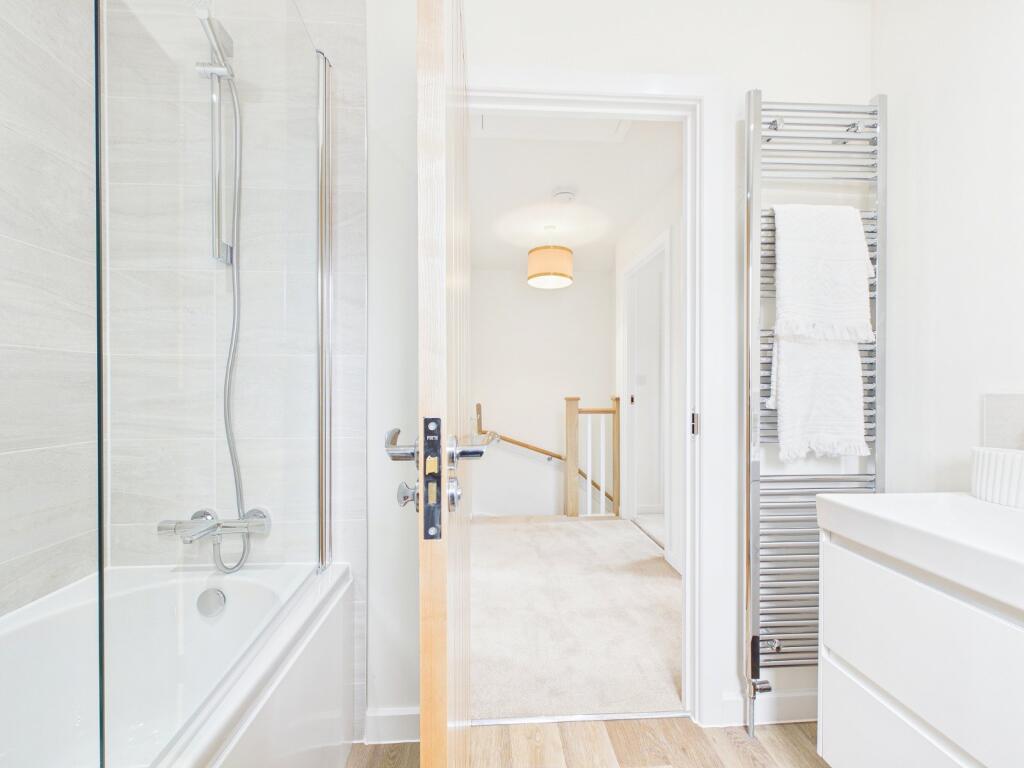 House in Malvern Hills, Saxon Meadow, Kempsey - More