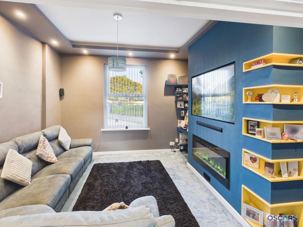 House in Hull - View 2