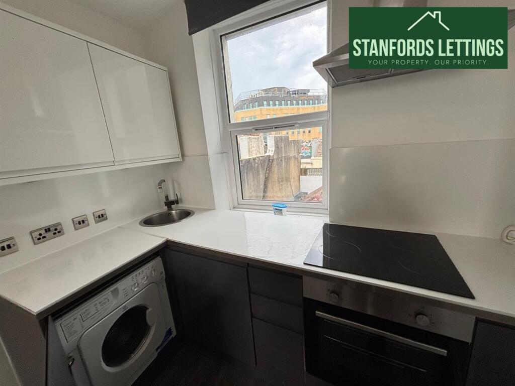 Apartment in Brighton - View 3