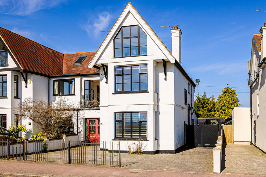 Main image of property: Marine Parade, Leigh-on-sea, SS9