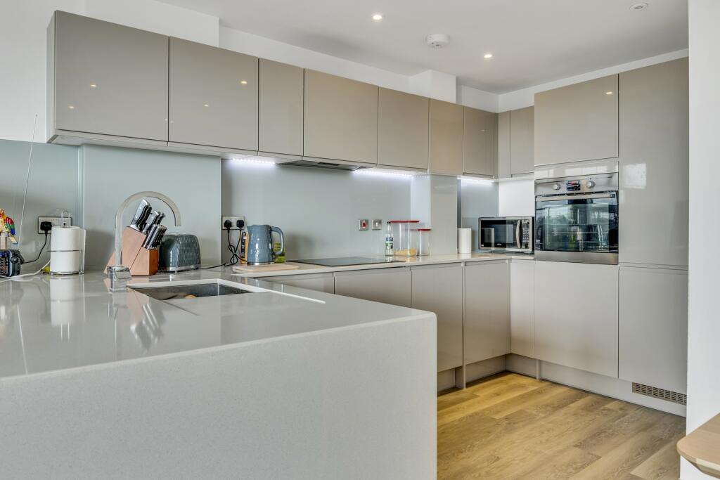 Apartment in London - More