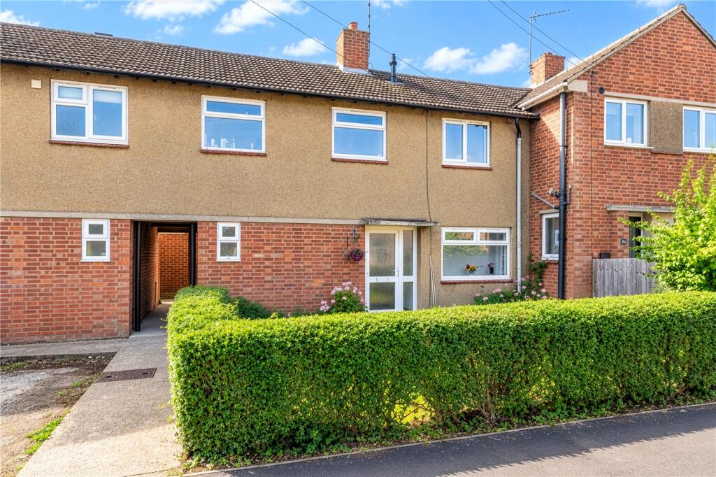 3-bed terraced on Willow Crescent, Oakham, £235,000