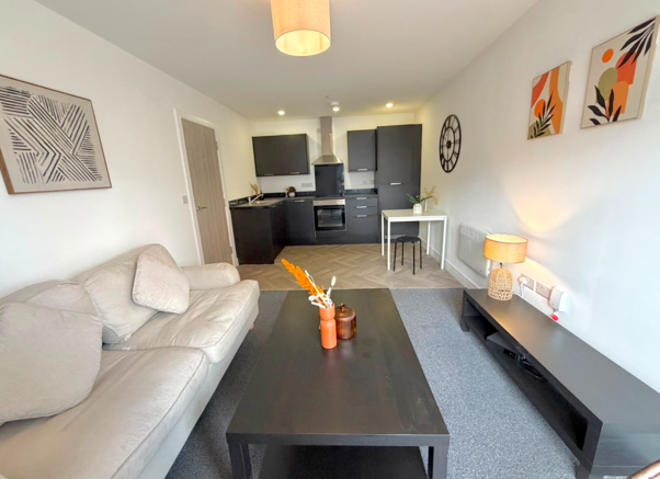 Apartment in Cardiff, Roath - More