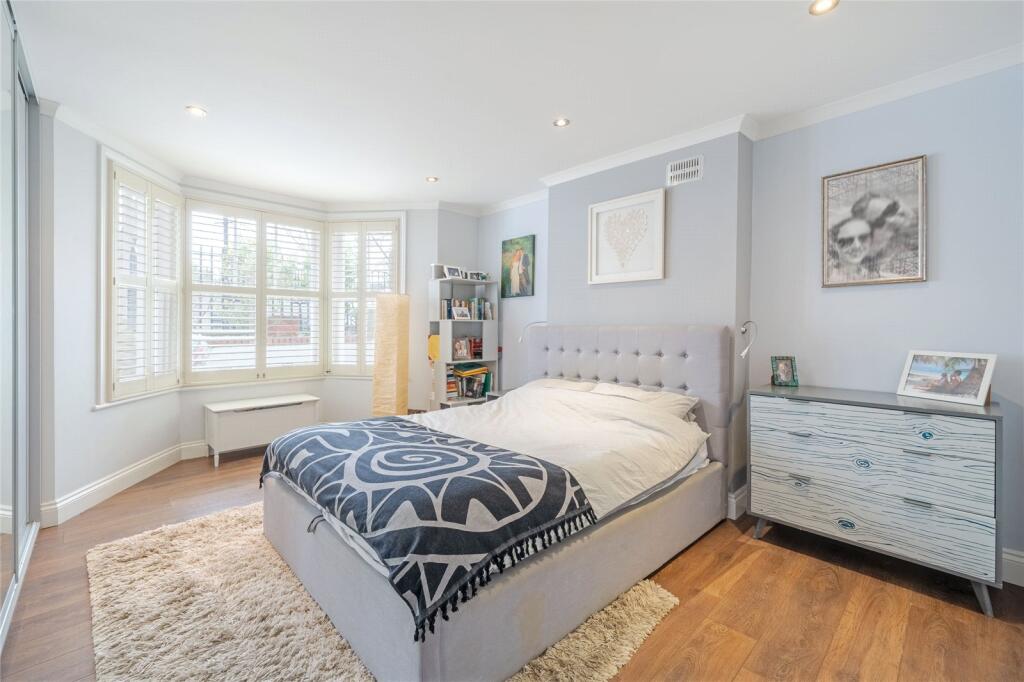 Apartment in London, Kilburn - View 5
