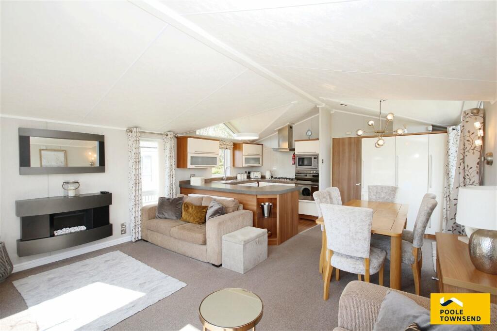 10 The Links, Moor Lane, Flookburgh photo 3