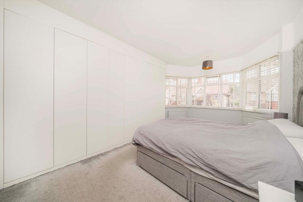 House in Twickenham - View 3