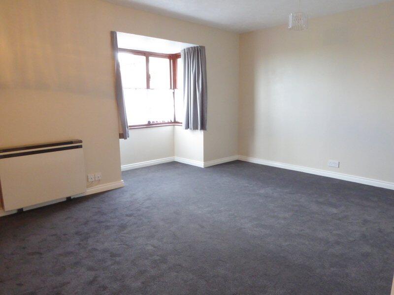 Apartment in Dartford, Stone - View 2