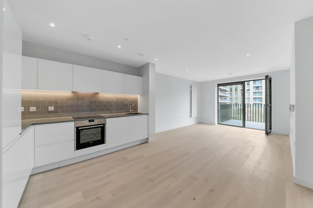 Main image of property: Pendant Court, Royal Wharf, E16