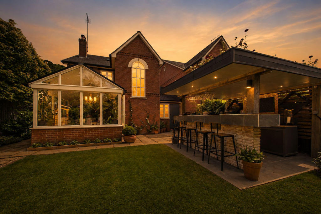 House in Milton Keynes, Thornborough - View 4