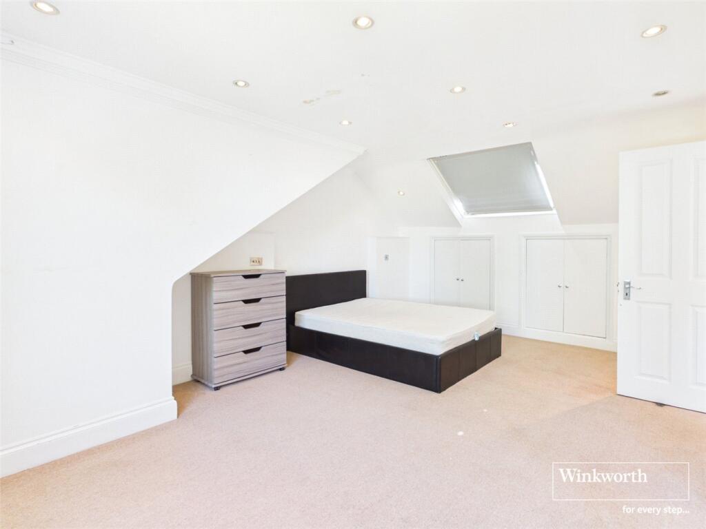 Apartment in London - More
