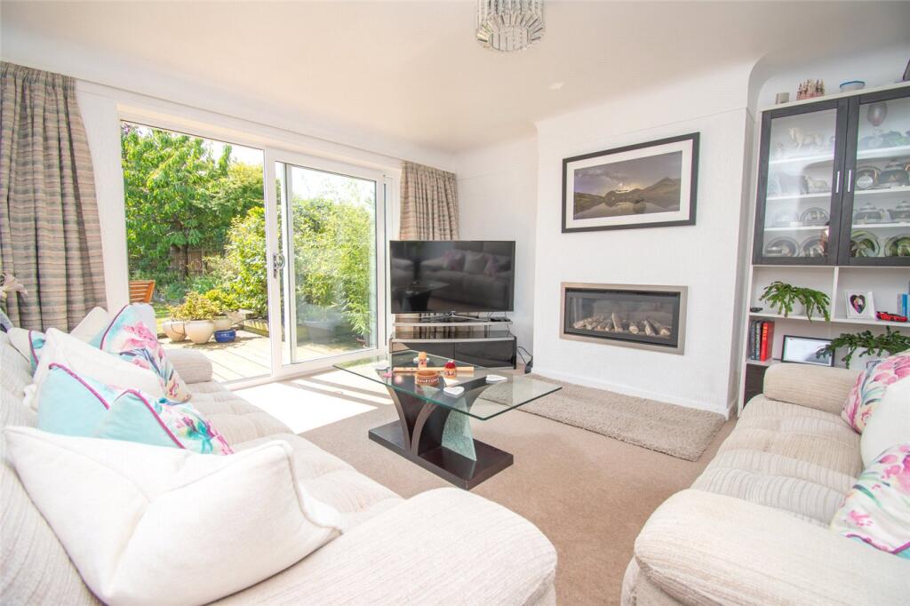 Eton Drive, Thornton Hough, Wirral photo 4