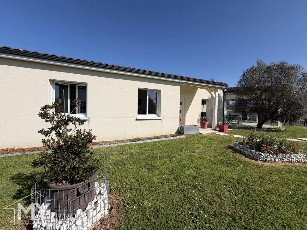Main image of property: Aquitaine, Gironde, Camps-sur-l`Isle