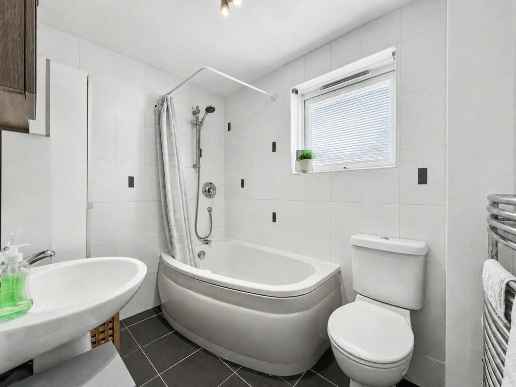 House in Gillingham, Wigmore - View 5