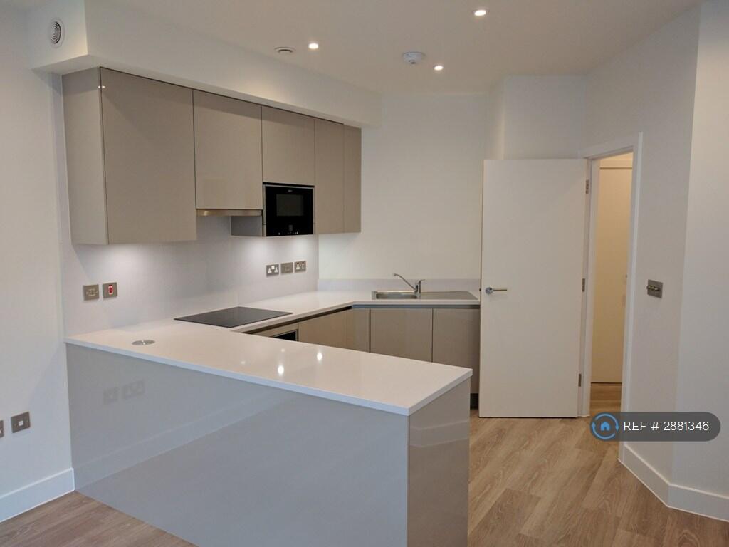 Main image of property: Kings Reach, Reading, RG1