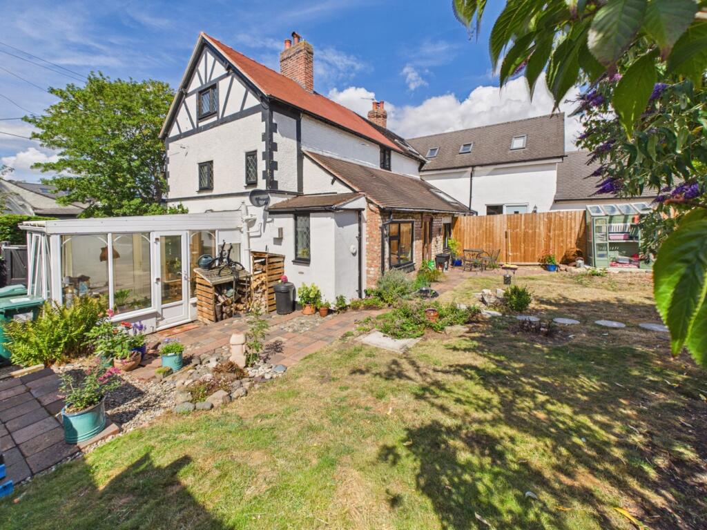 Laburnum Cottage, Warrington Road, Mickle Trafford Chester, CH2 photo 4