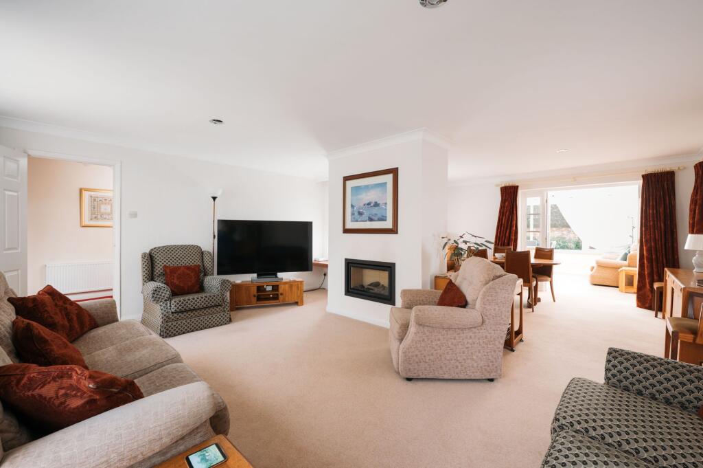 House in Newport Pagnell, City of Milton Keynes - More