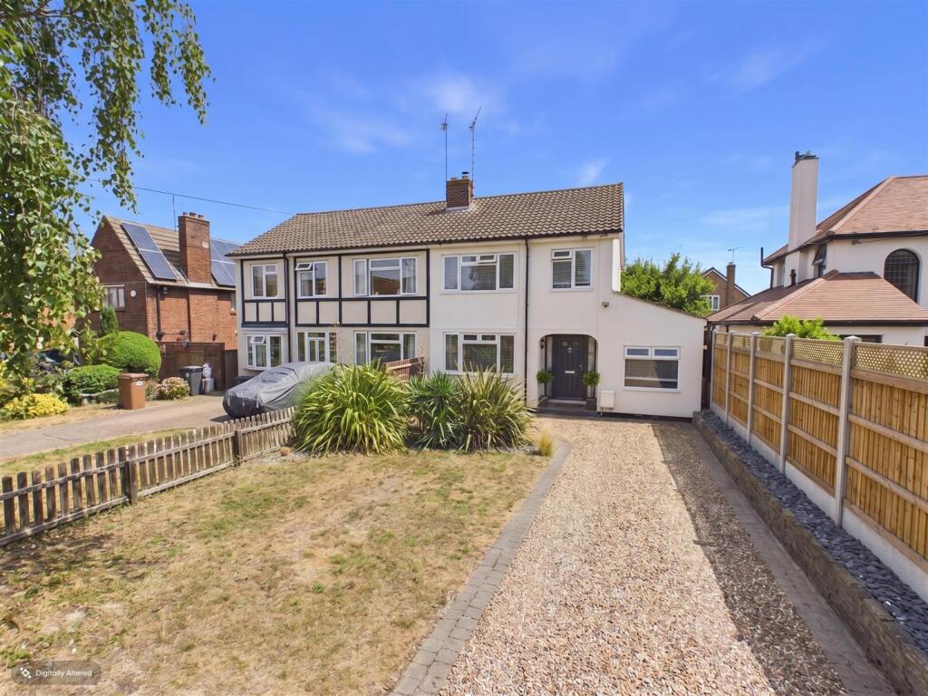3-bed semi-detached on Swan Lane, Runwell, Wickford, £425,000