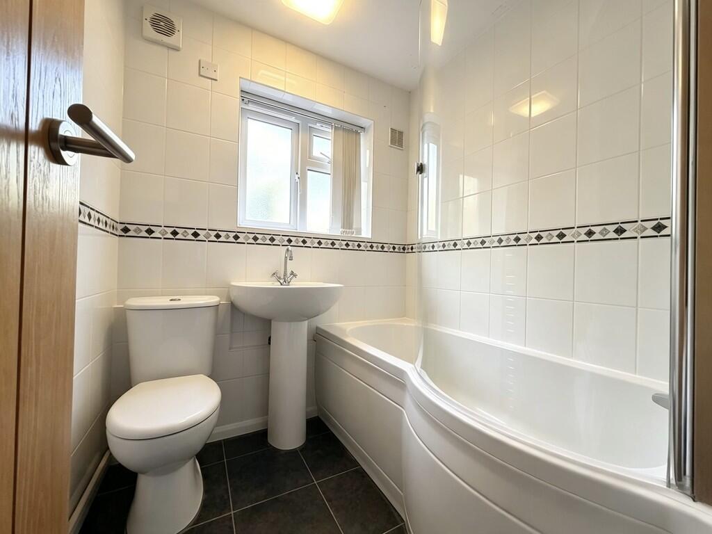Apartment in Exeter - More