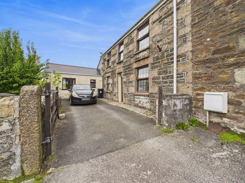 4-bed house on Rose Row, Redruth, double fronted cottage, £300,000