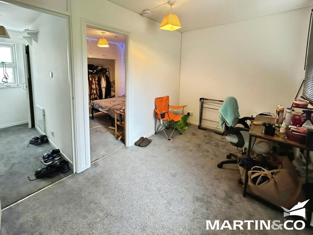 Apartment in Chelmsford - View 4