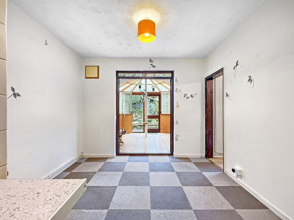 House in Cambridge, Barnwell - More