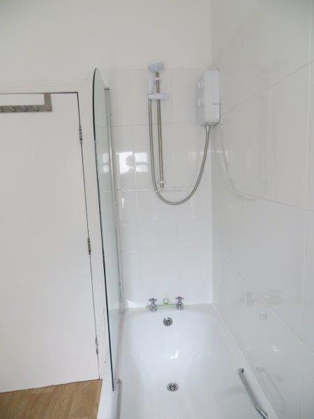 6 bedroom house for rent