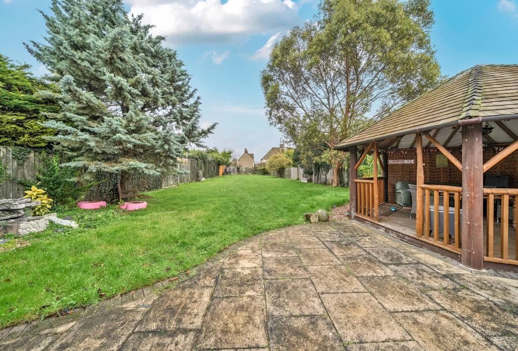 Crawley Road, Witney, Oxfordshire, OX28 photo 3
