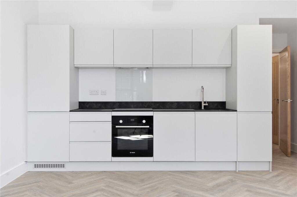 Apartment in London - More