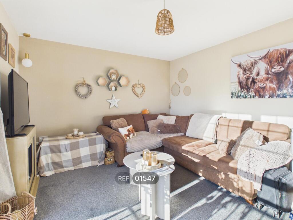 Apartment in Hull - View 5