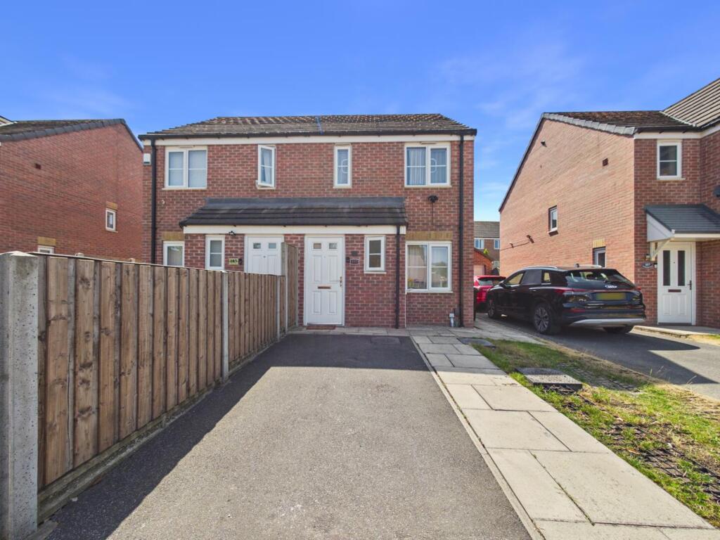 Main image of property: Carleton Glen, Pontefract