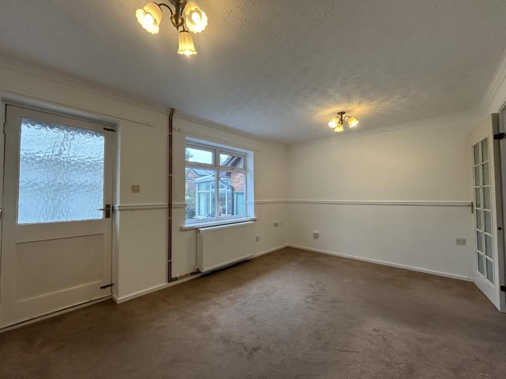 Cotswold Grove, Willenhall photo 5