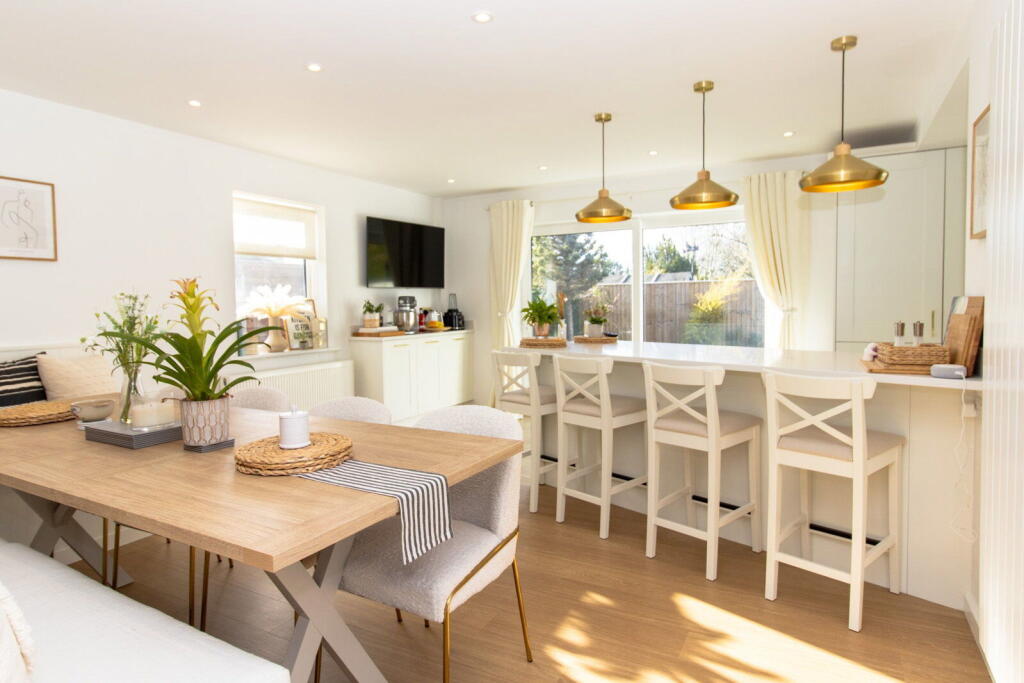 Hasted Drive, Alresford, SO24  photo 2