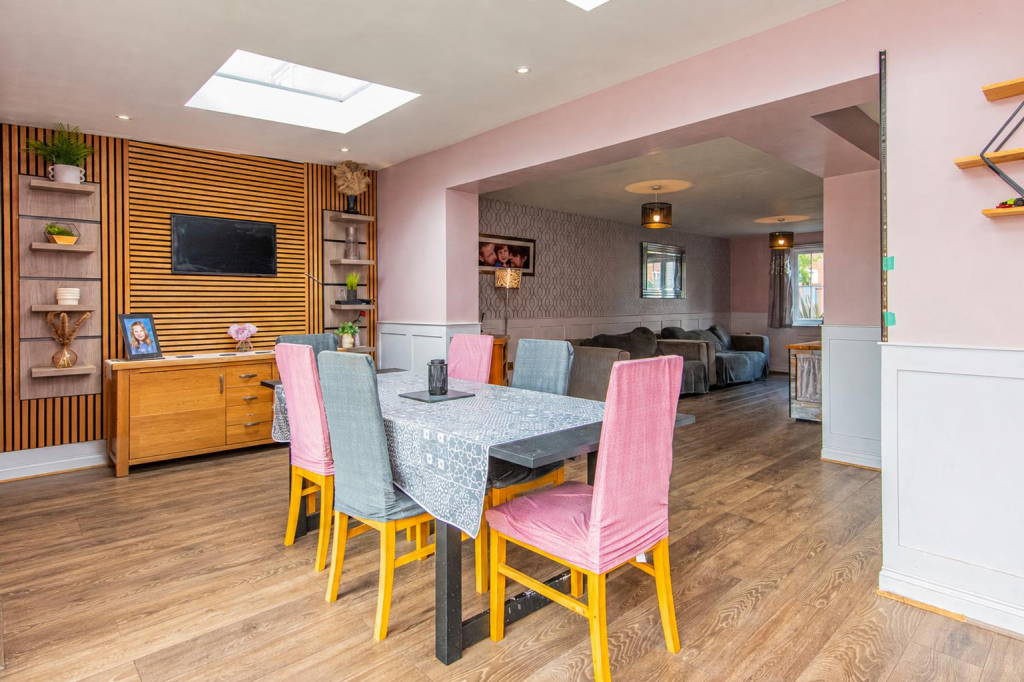 House in Desborough, North Northamptonshire - View 5